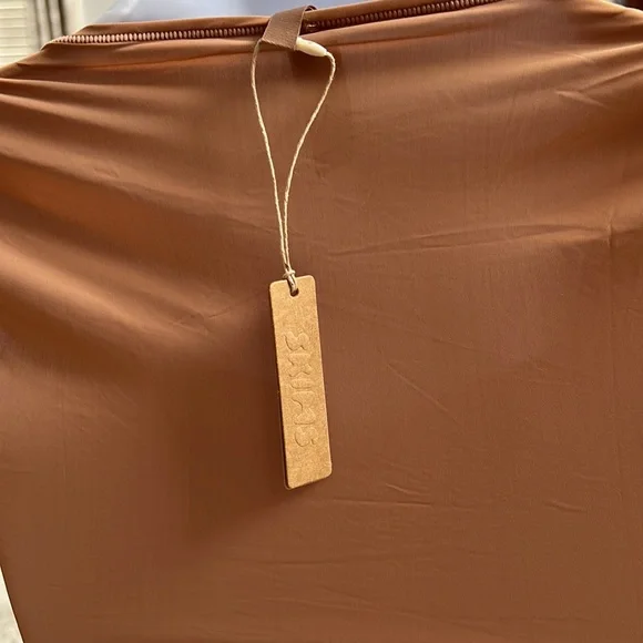 SKIMS Long Sleeve Bodysuit in Tan - Picture 7 of 9